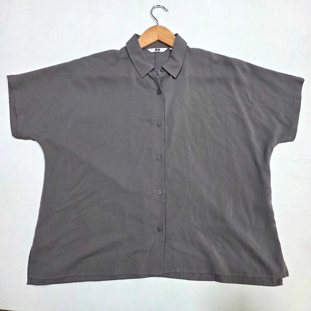 Uniqlo Button Down Blouse Womens S Gray Rayon Blend Boxy Short Sleeve 464721